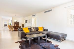 Enjoy Villa Tortuga With Pool