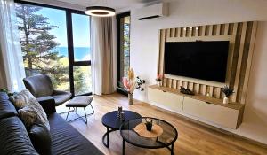 Exclusive Sea View Apartment Free WiFi & Pool