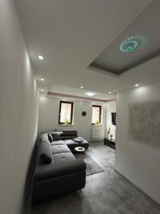 Casa Antić Große Moderne 50qm Wohnung direkt im Zentrum WLAN ist Kostenlos 1-4 Personen