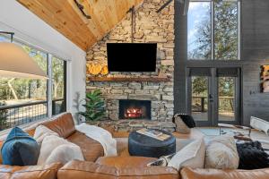 Biltmore Ridge Top A-Frame