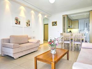 Saranda Beachfront Apartment 269