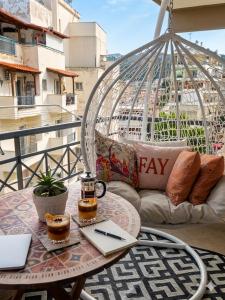 La vie est belle (Appartment with private parking)