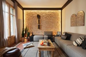 Spacest - Carrer dEnric Granados D