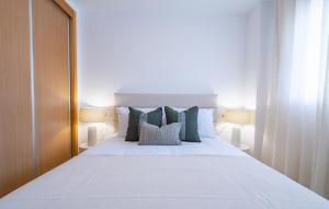 Delightfully Furnished Ground Floor 2 Bed Apartment in Casares Costa