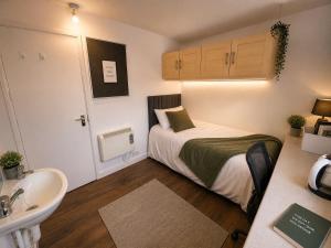 Newly Refurbished House - Perfect for short stays