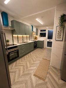 Newly Refurbished House - Perfect for short stays