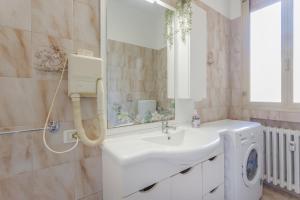 Smart Stay near Policlinico & City Center