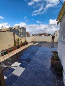 Floor 19 Roof - Om Ali