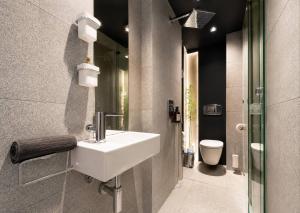 Designer Studio on Iconic Shishman St