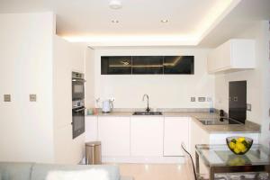 Bright 1 Bedroom City Centre Home with Historic Twist