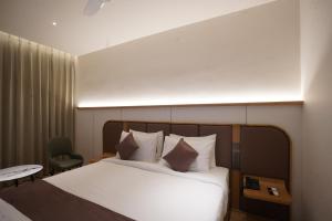 Regenta Place Hitech City, Hyderabad , A Royal Orchid Hotels Brand