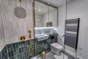 Lockside Suite 3-Bedroom Sophisticated Flat