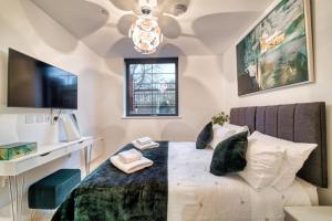 Lockside Suite 3-Bedroom Sophisticated Flat