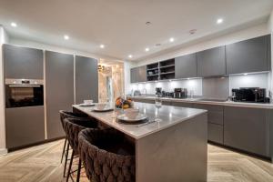 Lockside Suite 3-Bedroom Sophisticated Flat