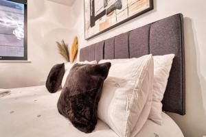 Lockside Suite 3-Bedroom Sophisticated Flat