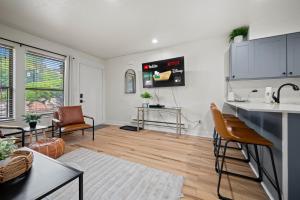 Cozy Mountain Retreat WL802 Budget Friendly Hot Tub