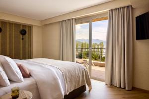 Limneon Resort & Spa