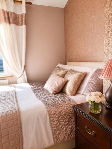 Private Double Room near Kilmainham Gaol, Heuston & LUAS
