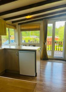Lodge No 7 - Caer Beris Holiday Park