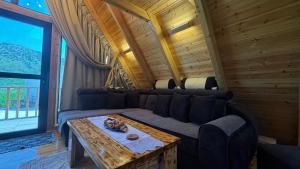 Konispol Mandarin Cabin