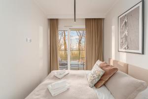 Apartament z Widokiem na Morze B018 by Perłowa Przystań Rent