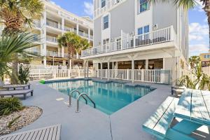Tropical Castle Unit A