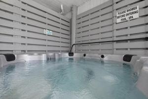 Tropical Castle Unit A