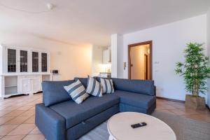 Sunny Apartment with Terrace