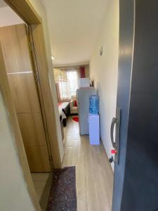 King bed Studio Apt next to 67 Airport Hotel with pool view