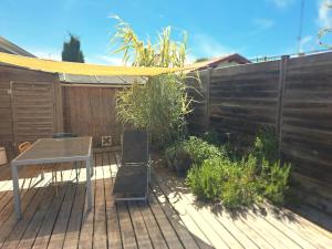Appartement T2 Terrasse, Piscine, Forêt, Océan