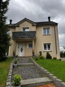 Zen House - Hiking - Shopping - Vianden & Clervaux Castles