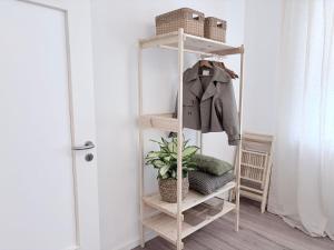 Ruhige moderne Ferienwohnung nahe Winterberg mit Terrasse, WLAN und Parkplatz