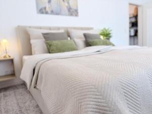 Ruhige moderne Ferienwohnung nahe Winterberg mit Terrasse, WLAN und Parkplatz