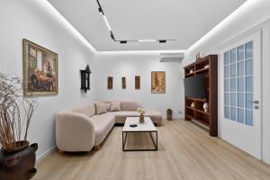 The Pine Grove Villa