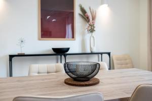 Urban Cedar Apartment