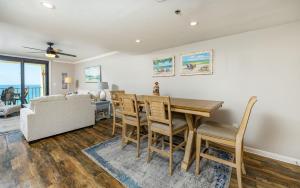 Phoenix I 1083 condo