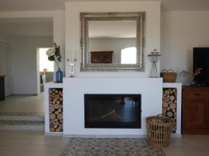 Apartment Fragonard with heated pool and large private terrace