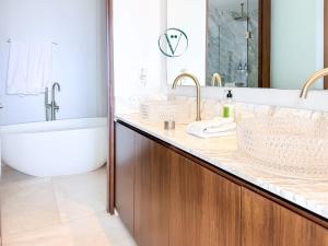 Endless Ocean Views Luxury Bolongo Escape