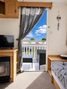 The Hemsbee Static caravan 117 Sandsgate Hemsby