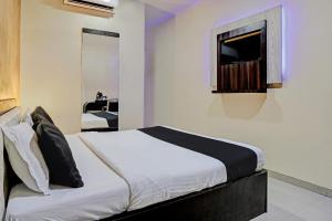 Hotel O Lotus Residency Near Anand Nagar Metro Station