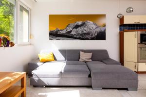 Spacious Apartment with Balcony - Private Garage Parking