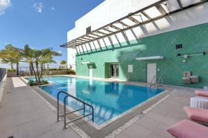 CRO-2401 Luxury Corner 2 Bedrooms in Downtown Miami