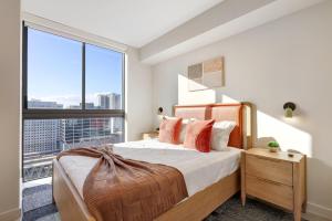 CRO-2401 Luxury Corner 2 Bedrooms in Downtown Miami
