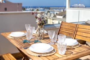 Blue Harbor Terrace view unit with terrace overlooking the sea img8