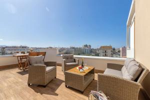 Blue Harbor Terrace view unit with terrace overlooking the sea img10