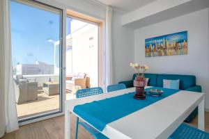 Blue Harbor Terrace view unit with terrace overlooking the sea img49