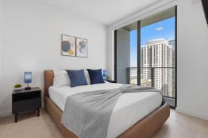 501-3510 Luxury Ocean View from Balcony Rooftop Pool & GYM
