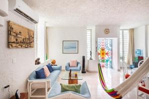 Cozy historic house 10 min to best beaches