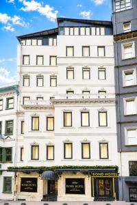 Bond Hotel