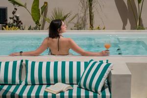 Studio Anel - Jacuzzi Garden Retreat